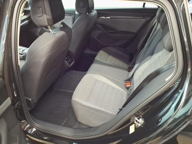 Skoda Superb 2.0 TDI Combi Selection