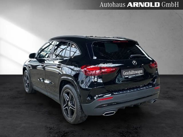 Mercedes-Benz GLA 180 AMG Line