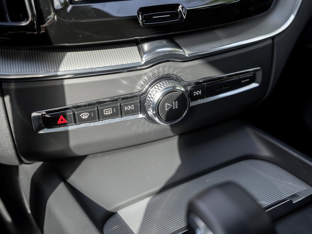 Volvo XC60 AWD Dark Plus Recharge T8