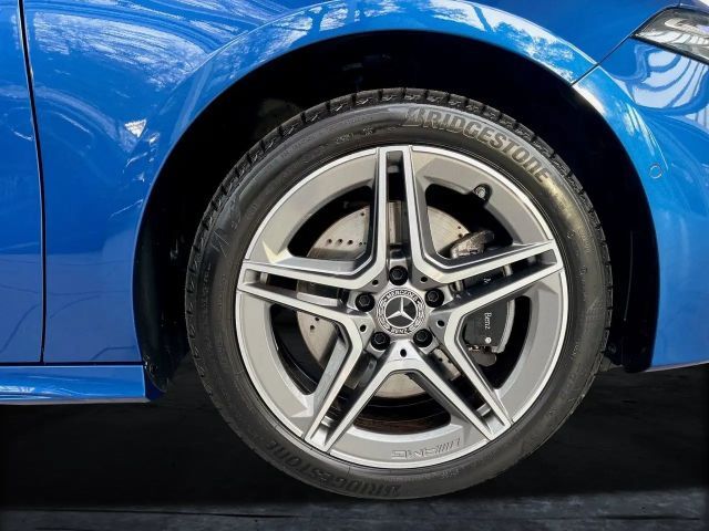 Mercedes-Benz A 250 A 250 e