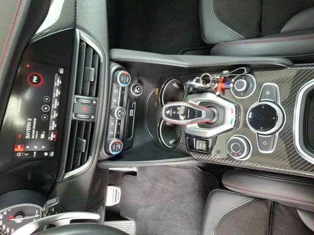 Alfa Romeo Giulia Q4 Turbo