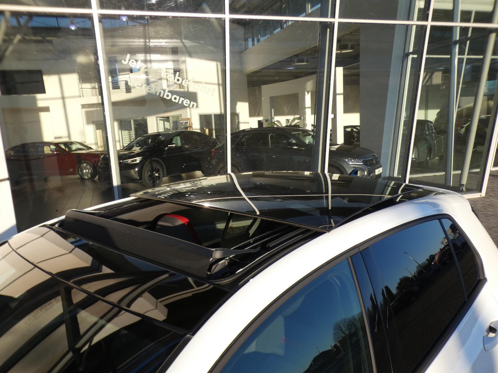 Volkswagen Golf 2.0 TSI GTI Golf VIII IQ.Drive