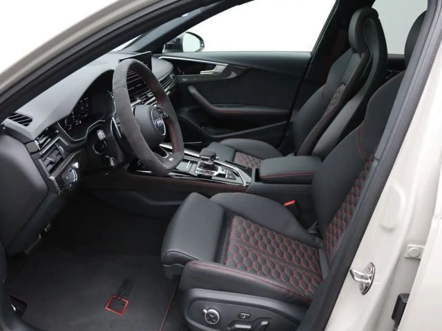 Audi RS4 Competition