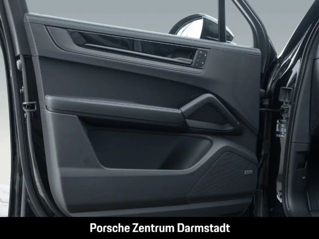 Porsche Cayenne Black Edition