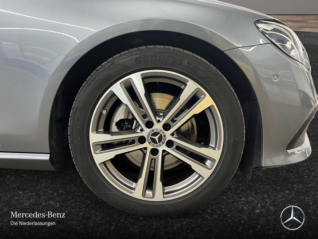 Mercedes-Benz E 220 4MATIC E 220 d Estate