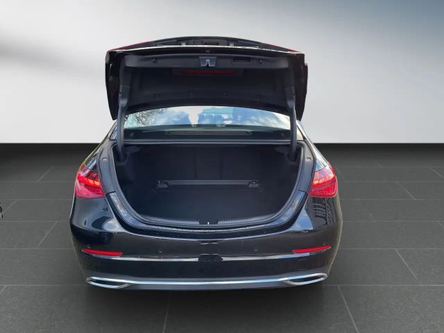 Mercedes-Benz C 200 AVANTGARDE Sedan