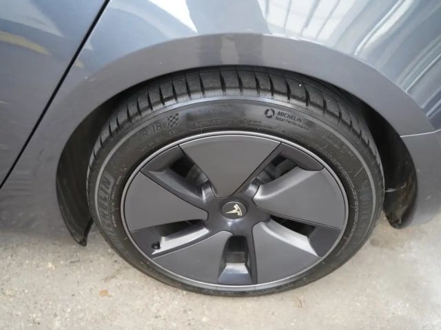 Tesla Model 3 Standard Range