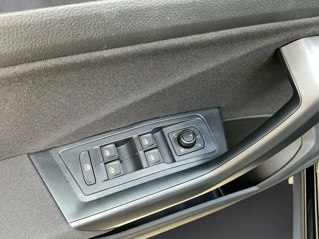 Volkswagen T-Roc Friends TSI