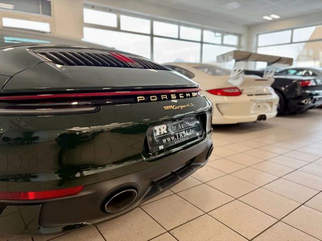 Porsche 992 4S Cabrio Targa