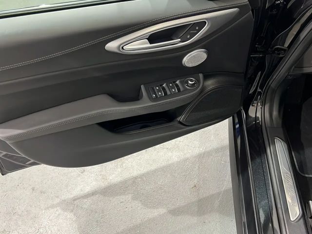 Alfa Romeo Giulia Q4