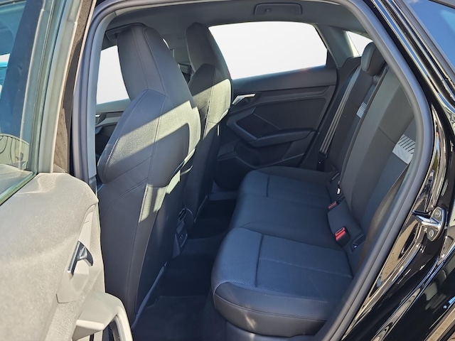 Audi A3 30 TDI S-Tronic Sedan