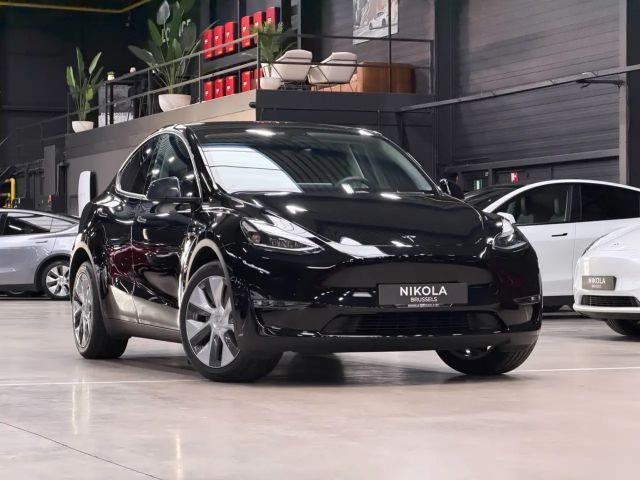Tesla Model Y AWD Long Range