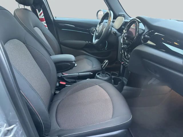 MINI Cooper Cooper Aut. Essential Trim Head-Up HiFi LED Pano