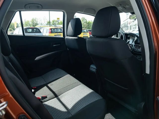 Suzuki SX4 S-Cross Hybrid