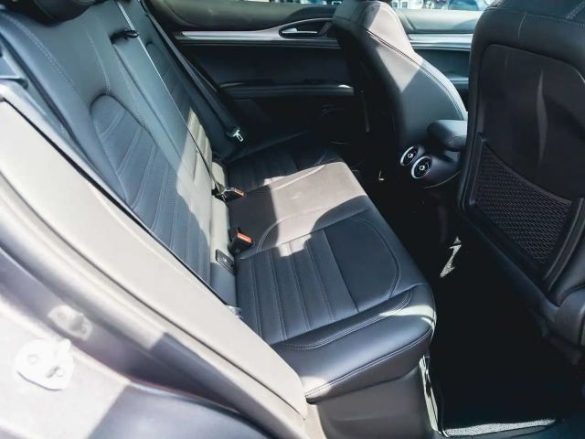 Alfa Romeo Stelvio AT8 Q4 Turbo Veloce