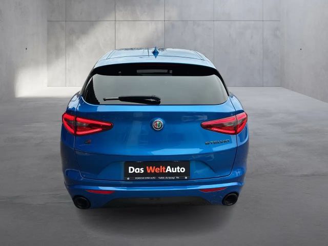 Alfa Romeo Stelvio AT8 Q4 Veloce
