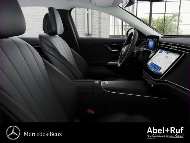 Mercedes-Benz E 220 AVANTGARDE E 220 d Estate