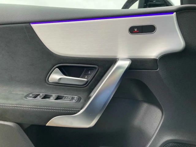 Mercedes-Benz A 200 AMG Line