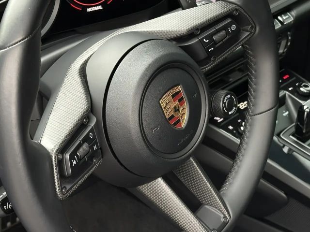 Porsche 992 4 Carrera Coupé GTS