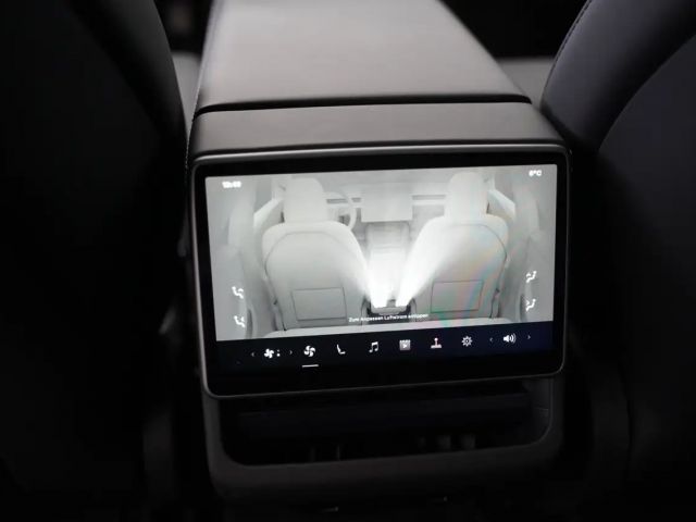 Tesla Model 3 AWD Long Range