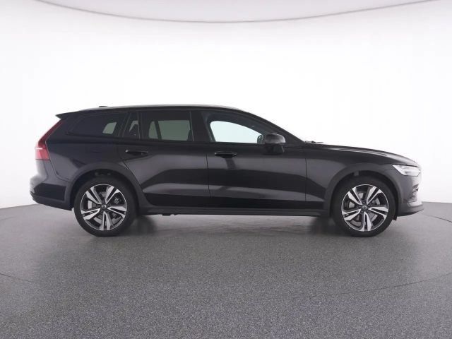 Volvo V60 Cross Country AWD Plus