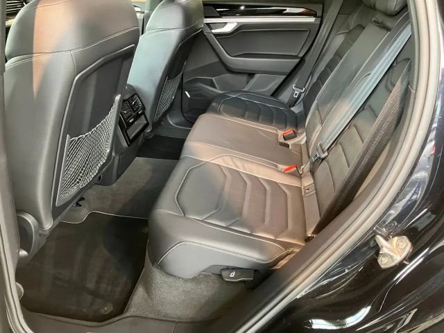 Volkswagen Touareg 4Motion R-Line