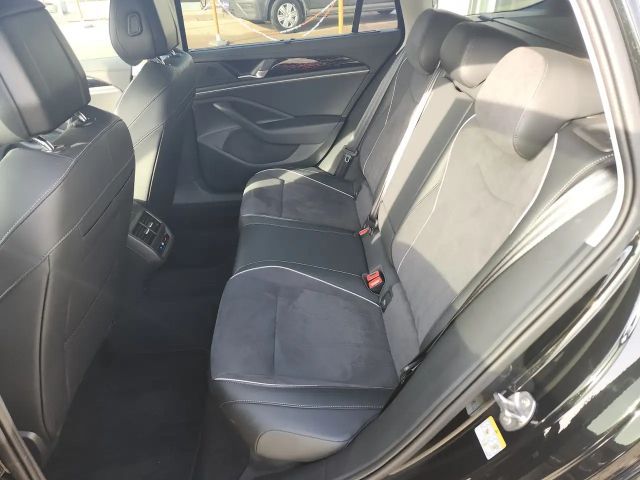 Volkswagen Passat 2.0 TDI Elegance Elegance