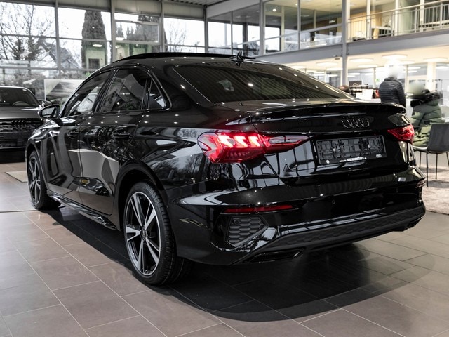 Audi A3 35 TFSI S-Line S-Tronic Sedan