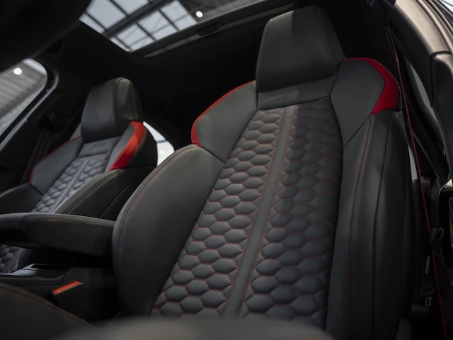 Audi RS3 Quattro S-Tronic Sedan