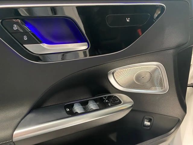 Mercedes-Benz C 300 AMG Line Sedan