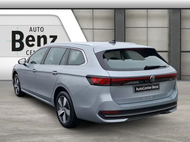 Volkswagen Passat 1.5 eTSI Business Variant