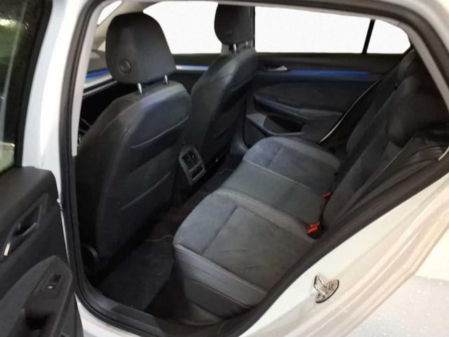 Volkswagen Golf 1.5 eTSI DSG Golf VIII Style