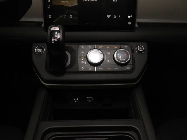 Land Rover Defender D250 Dynamic SE