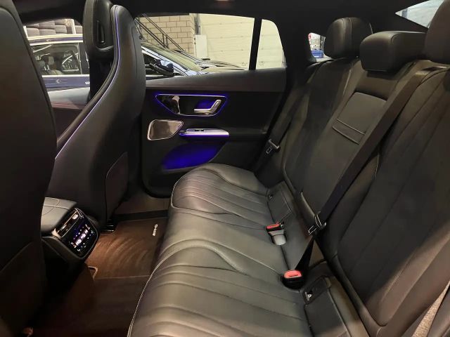 Mercedes-Benz EQE 350 AMG Line Sedan