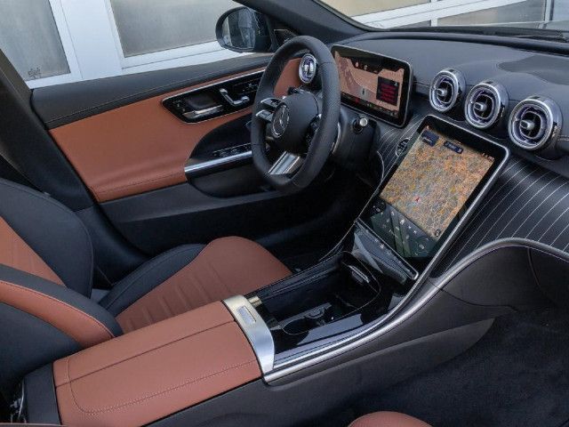 Mercedes-Benz C 200 AMG Line Sedan