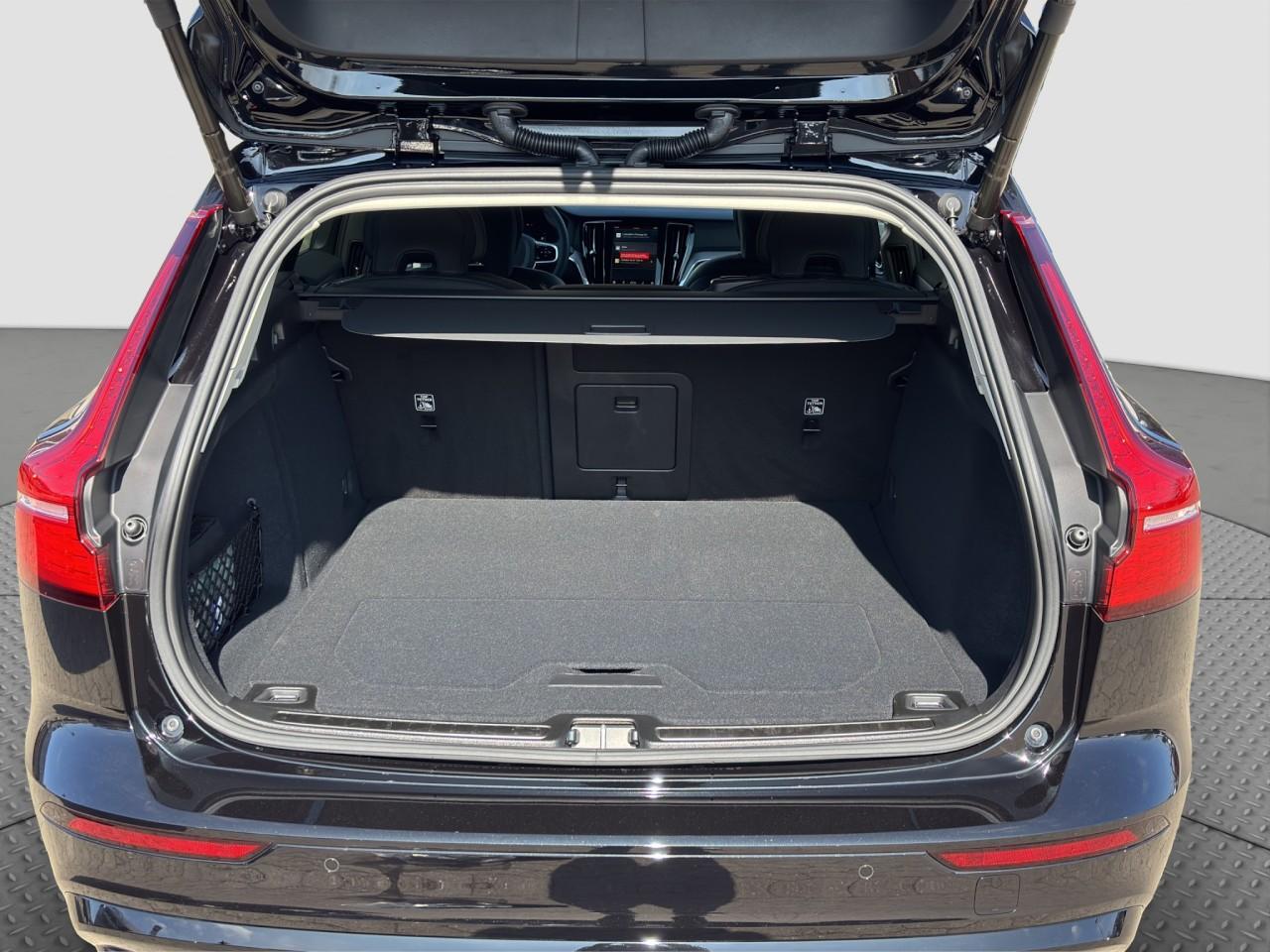 Volvo V60 AWD Dark Plus T8