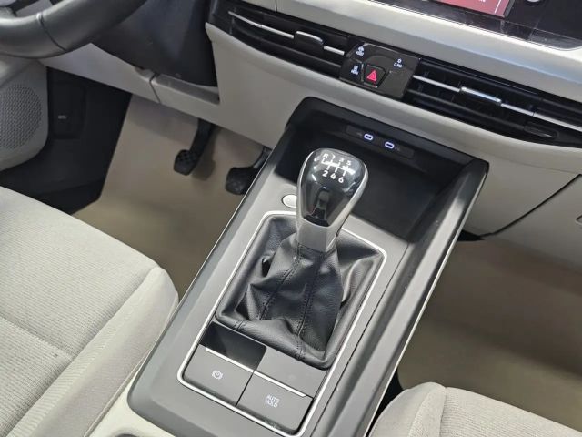 Volkswagen Golf Life Variant