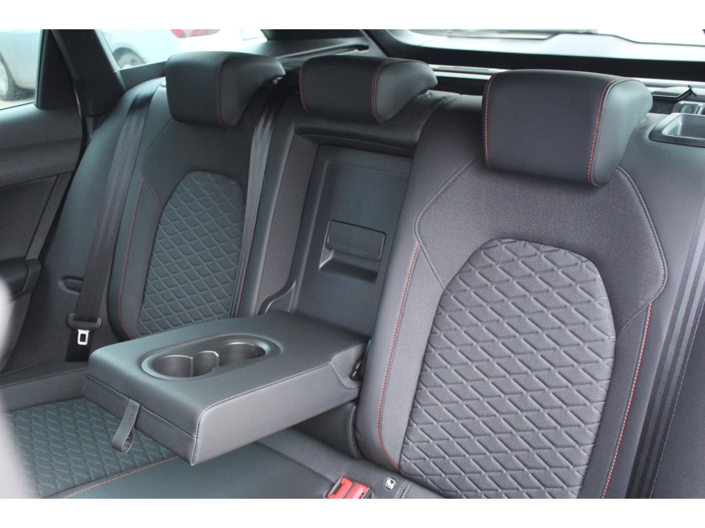 Seat Leon 2.0 TSI DSG FR-lijn Sportstourer