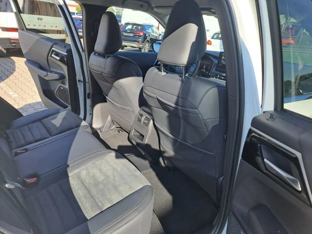 Mitsubishi Outlander 4WD PHEV