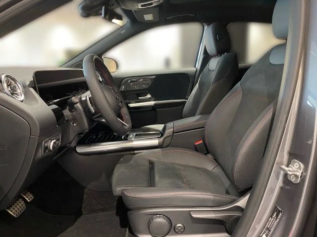 Mercedes-Benz GLA 200 AMG Line