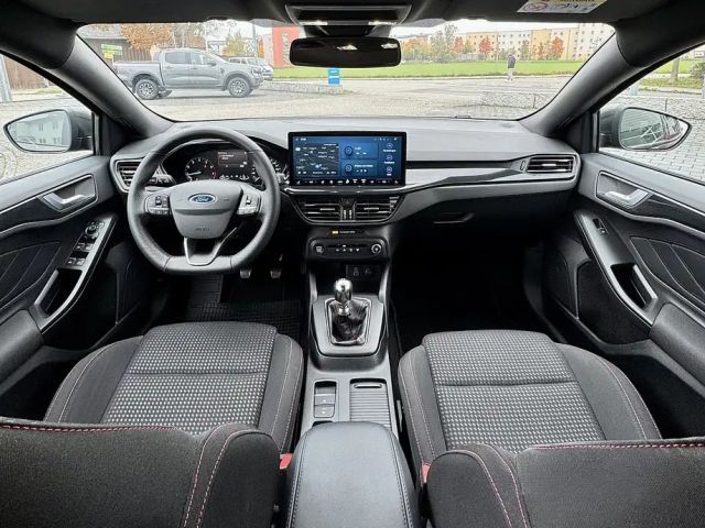 Ford Focus EcoBoost ST Line