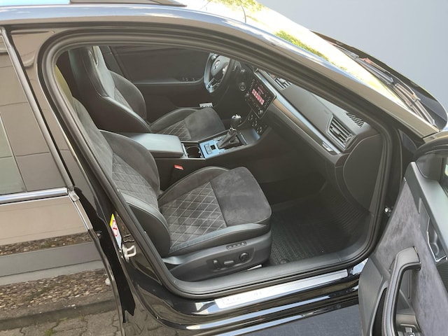 Skoda Superb 2.0 TDI Combi Sportline