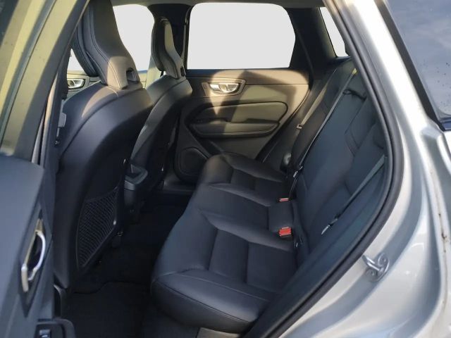 Volvo XC60 AWD Dark Plus