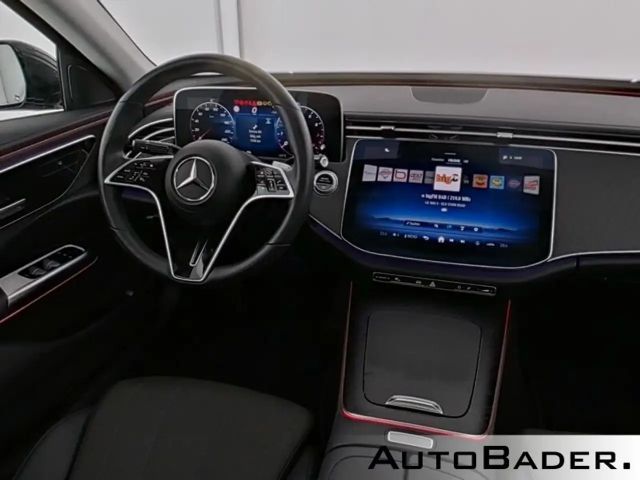 Mercedes-Benz E 200 AVANTGARDE Sedan