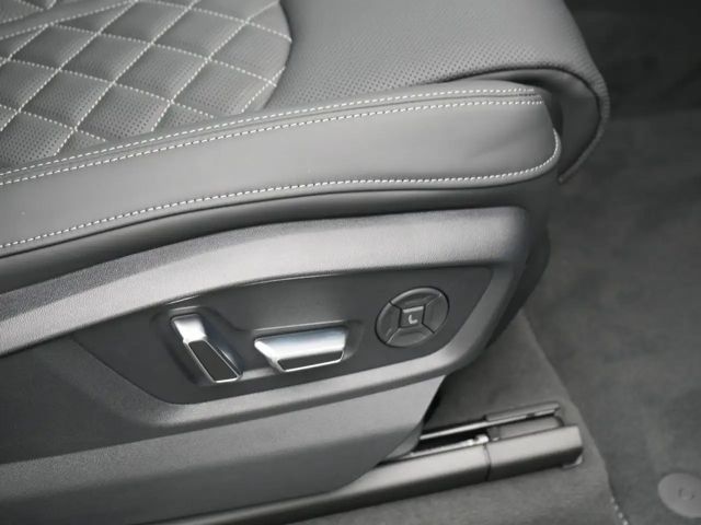 Audi Q8 Business S-Line