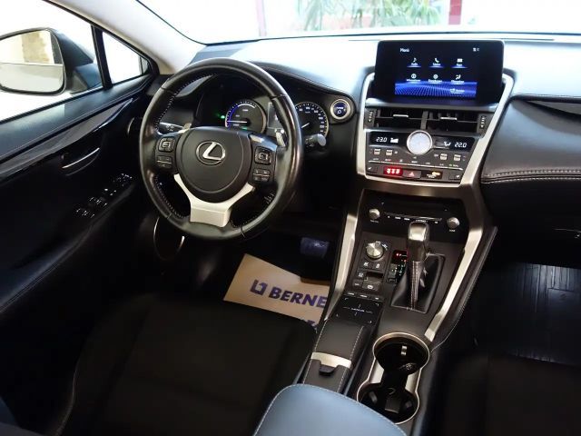 Lexus NX Hybrid Aut. *CARPLAY *ASSISTENZ *LENKRADHZG