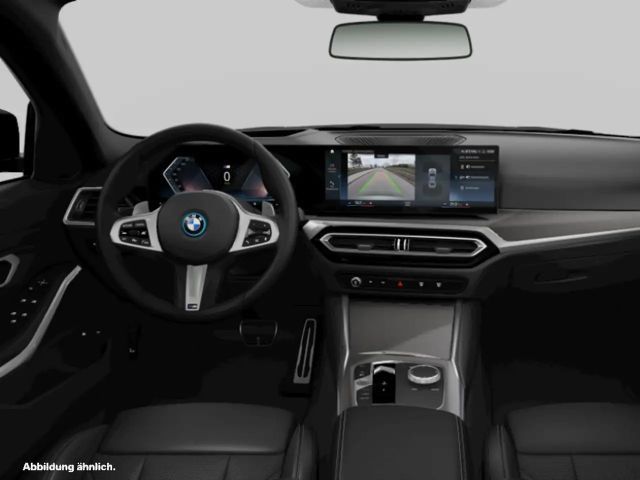 BMW 330 330e M-Sport Sedan xDrive