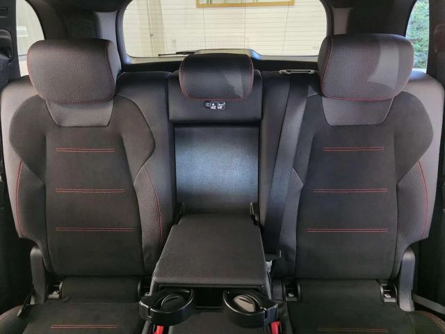 Mercedes-Benz GLB 250 AMG Line