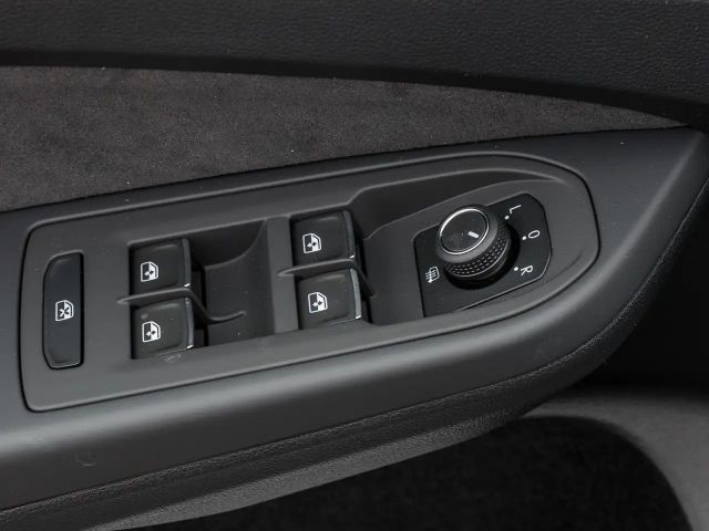 Volkswagen Golf 2.0 TDI DSG Style Variant