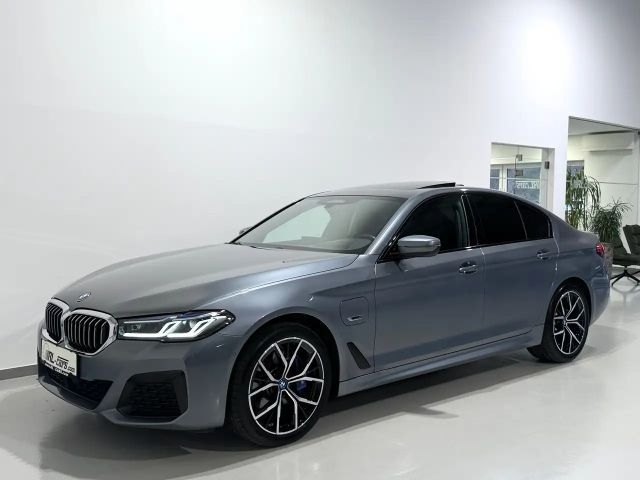 BMW 530 530e M-Sport Sedan xDrive